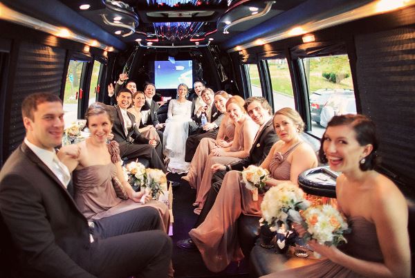 7 Ways to Make Your Wedding Bus Stand Out